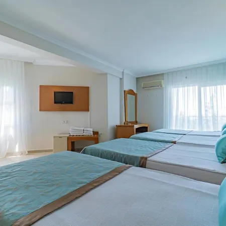 Paradise Hotel 3*
